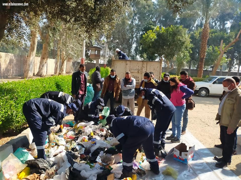 محافظ أسيوط : ورش عمل ودورات تدريبية للعاملين بمنظومة النظافة بالمحافظة بالتعاون مع البرنامج الوطنى لادارة المخلفات الصلبة وهيئة التعاون الالمانية