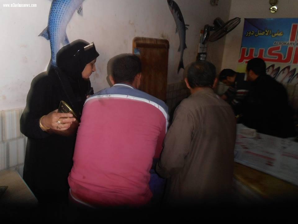 بالصور |ضبط فسيخ فاسد وغير صالح للاستهلاك الآدمي بالحامول بكفر الشيخ  