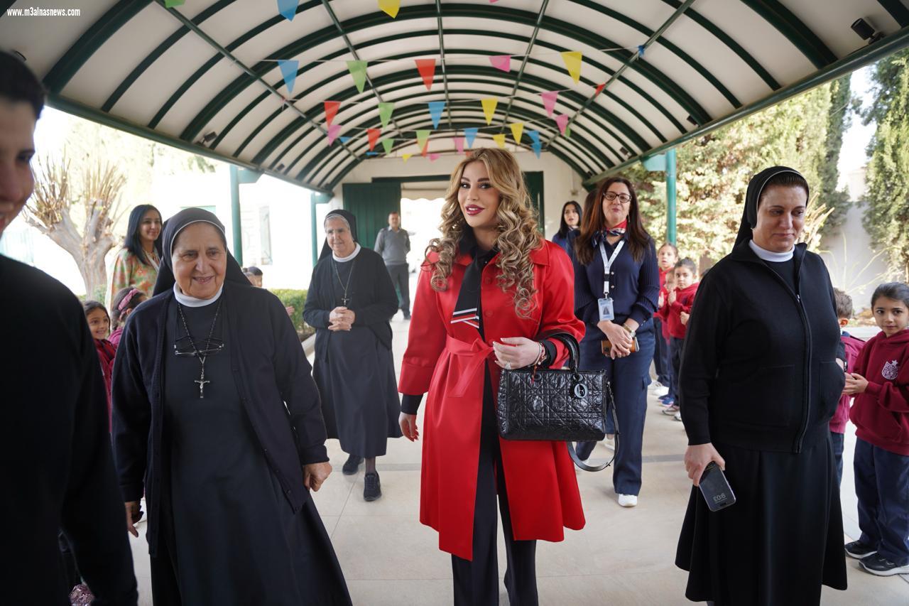 معرض كتاب في مدرسة راهبات الوردية مرج الحمام بمشاركة دور النشر العربية الكبيرة 