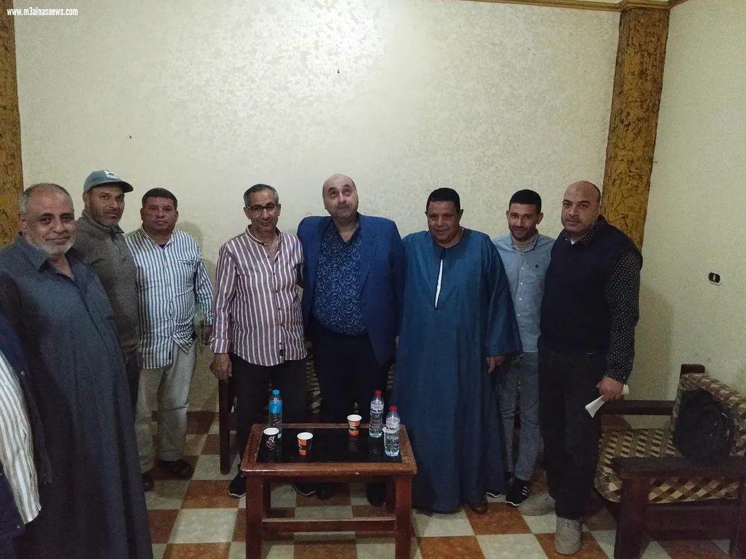 النائب وليد زيتون يلتقى بأهل الحامول بمكتبة لبحث مطالبهم والعمل على حلها فى اسرع وقت
