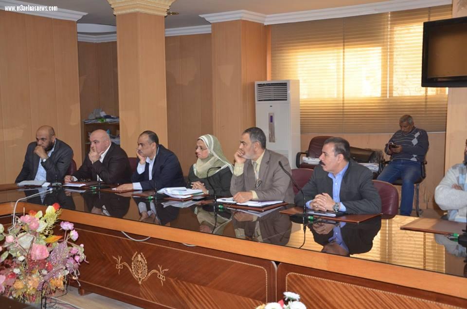 محافظ كفرالشيخ يناقش 37 شكوى فى اللقاء الأسبوعى للمواطنين