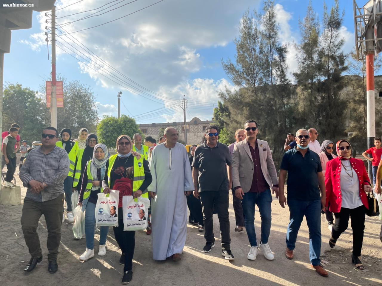 مستقبل وطن بكفرالشيخ يوزع 300 كرتونة مواد غذائية ولحوم بمركز مطوبس 