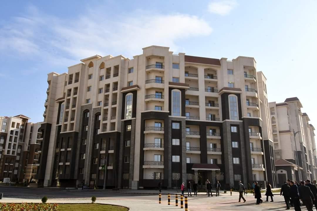 وزير الإسكان يستعرض إنجازات 6 أعوام بمختلف القطاعات فى عهد الرئيس عبدالفتاح السيسى