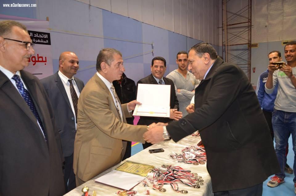محافظ كفرالشيخ يشهد ختام البطولة المفتوحة للقوى البدنية ويكرم الفائزين.. 