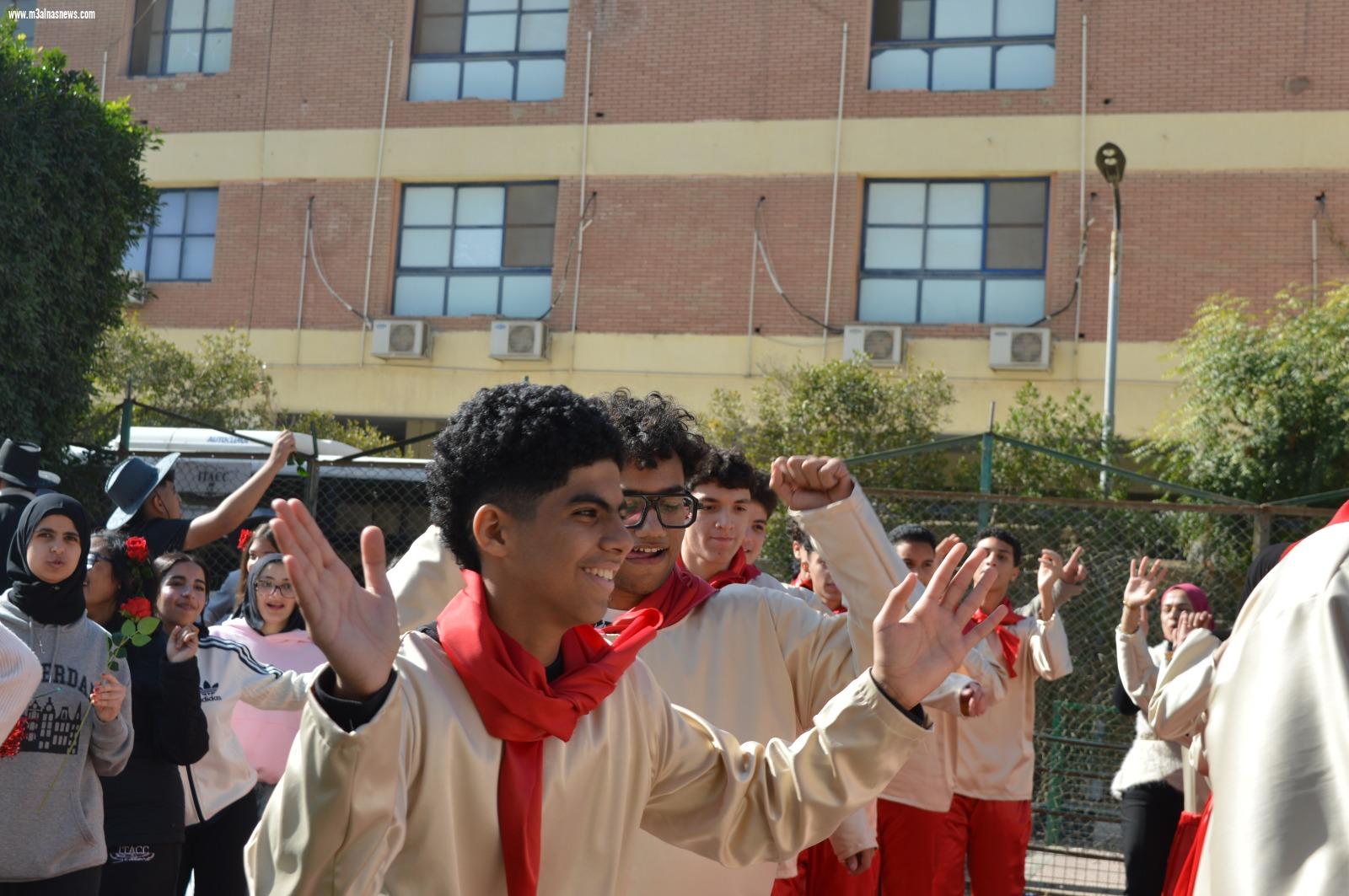 طيبة المتكاملة الأمريكية الدولية تواصل دورها الريادي بتنظيم اليوم الدولي لطلابها