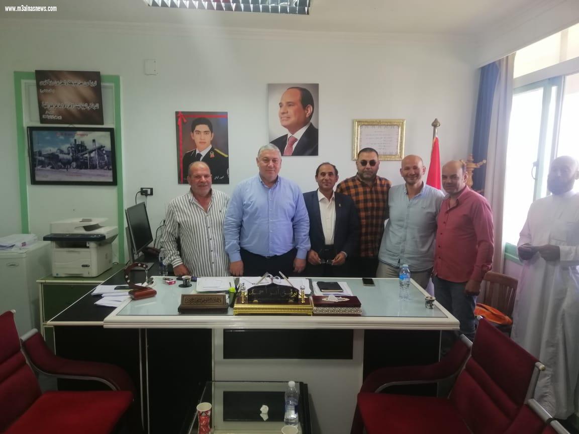 وسام شرف للمهندس توفيق ابواحمد