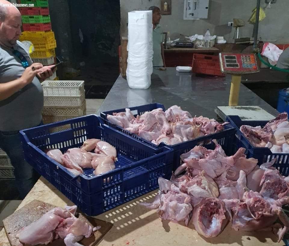 ضبط 5 أطنان دواجن مذبوحة خارج السلخانة بكفر الشيخ