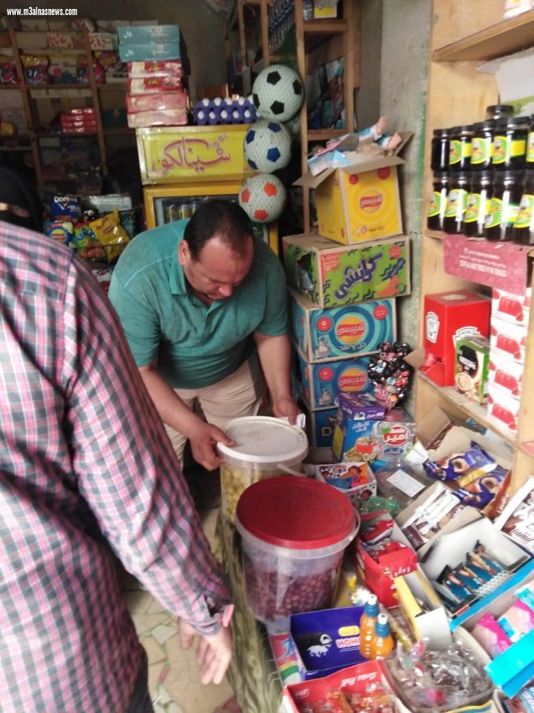  تحرير 111 محضراً متنوعا للمخالفين من التجار بكفر الشيخ