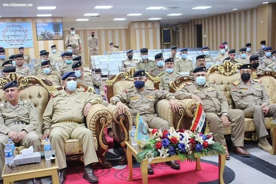 قائد الدفاع الجوي العراقي يكرم كوكبة من الضباط المترقين بجدول تموز
