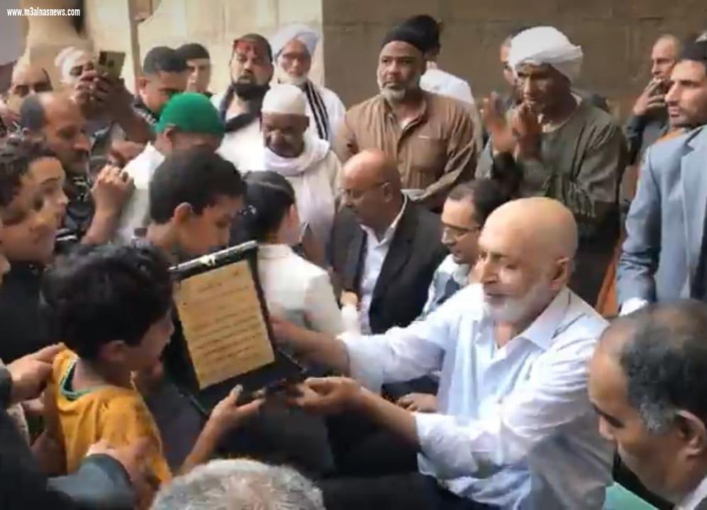 احتفالا بالمولد النبوى الشريف ... الجمعية الخيرية الرفاعية تكرم مجموعة من حفظة القرآن الكريم