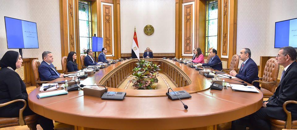 الرئيس السيسى .. يوجه باتخاذ مجموعة من الإجراءات للتخفيف من الآثار الاقتصادية لأزمة فيروس كورونا