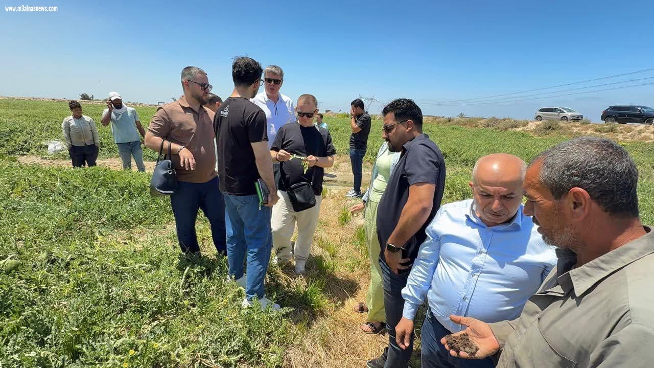 المهندس رضا عميرة ... يستقبل الوفد الأجنبى لشركة كايروكيم للخدمات الزراعية