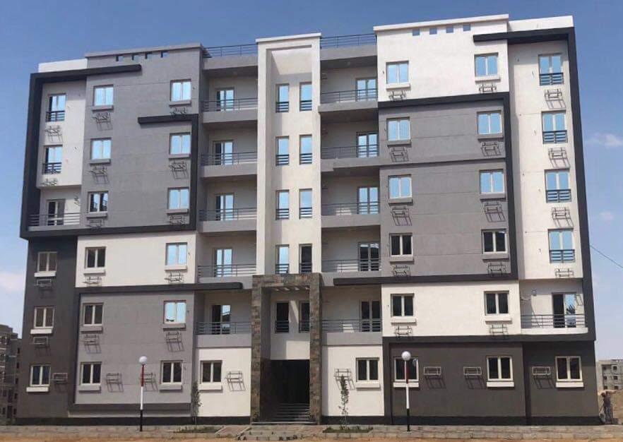 وزير الإسكان يستعرض إنجازات 6 أعوام بمختلف القطاعات فى عهد الرئيس عبدالفتاح السيسى