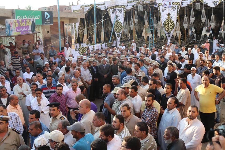 الآلاف من أهالى كفرالشيخ يشيعون جنازة الشهيد 