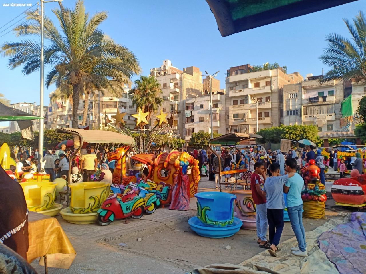 توافد الآلاف على حدائق كفر الشيخ والمتنزهات ومصيف بلطيم في أول أيام عيد الأضحى