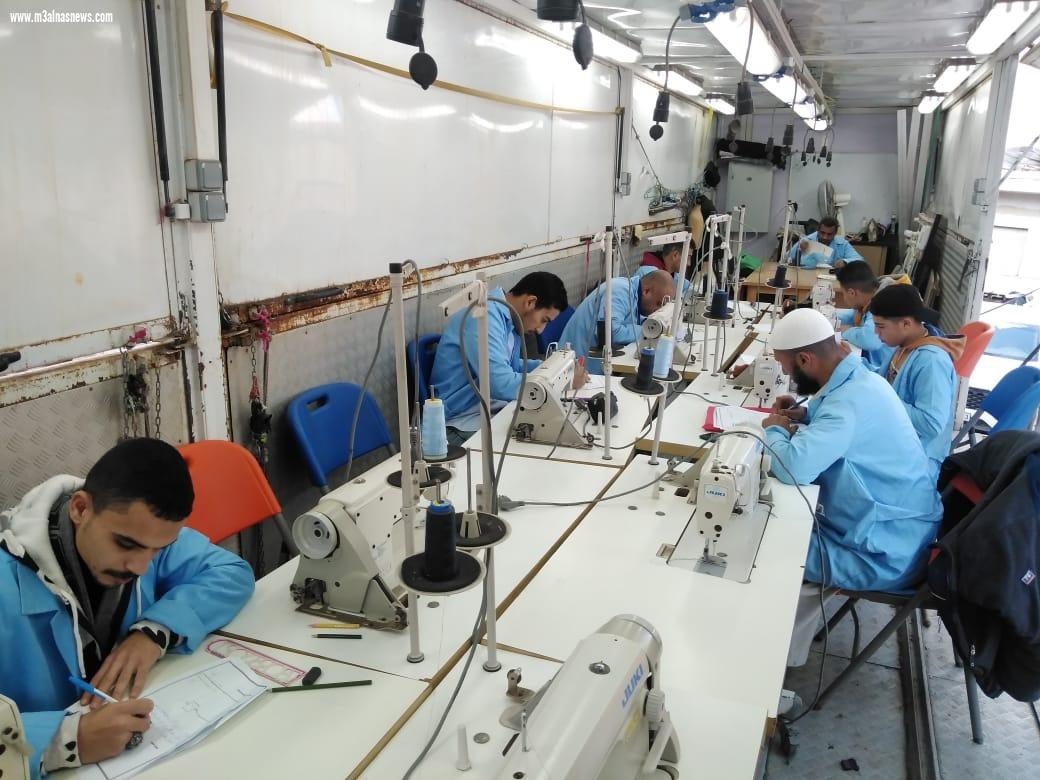 قوى عاملة كفر الشيخ: برنامج تدريبى على مهنة توصيل الكهرباء وصرف 43 ألف جنيها للعمالة غير المنتظمة