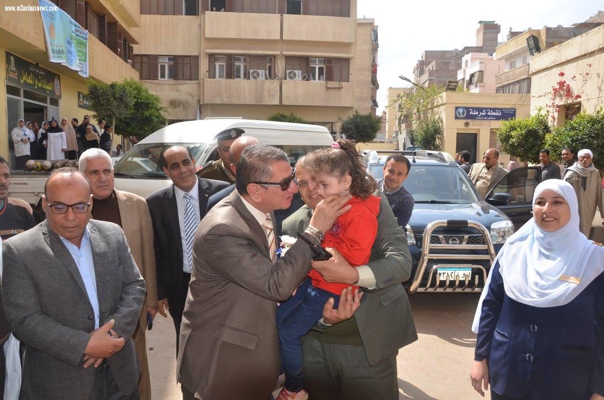 محافظ كفرالشيخ يتابع قافلة اليوم الواحد لجراحة الأطفال بمستشفى فوة