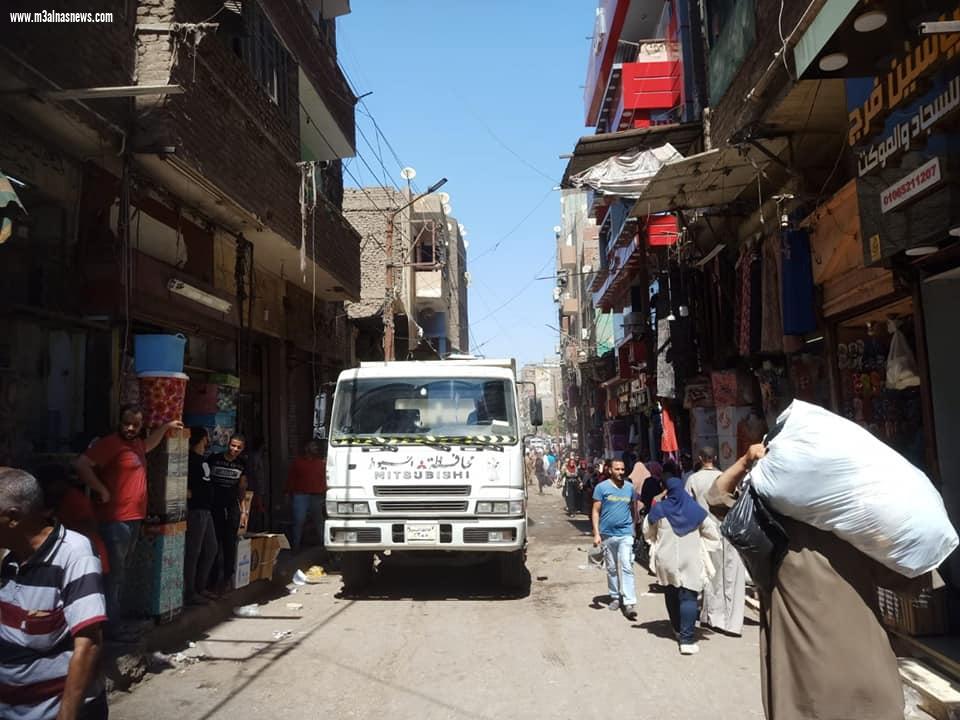 محافظ أسيوط: حملات مكبرة لإعادة الانضباط بالشوارع ورفع كفاءة النظافة بمنطقة القيسارية بحي غرب على مدار اسبوعين