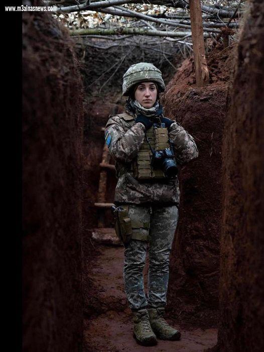  الحرية تدفع المرأة الأوكرانية لحمل السلاح لتدافع عن الوطن