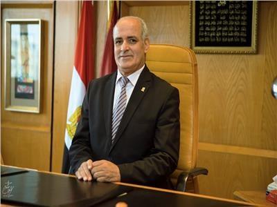 رئيس جامعة الفيوم: تطهير وتعقيم كافة المنشآت الجامعية
