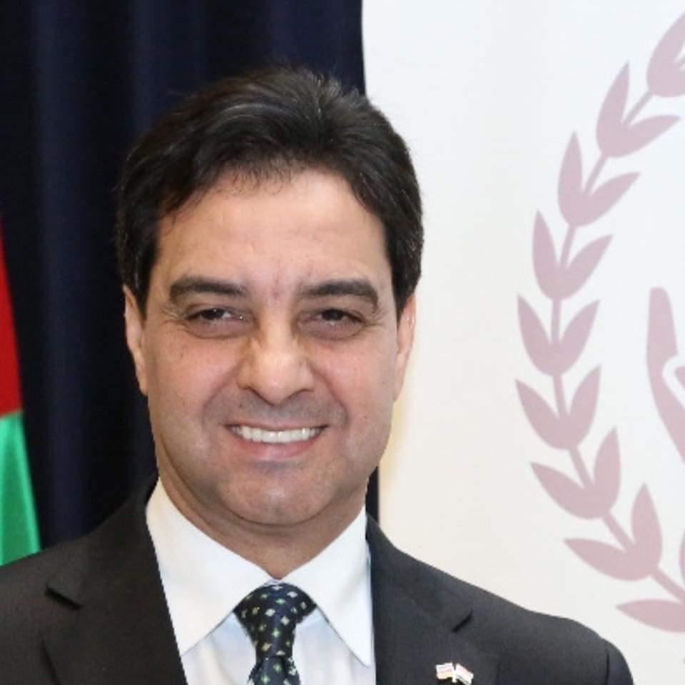 الاعلامى فايز عبد الهادى ينعى اسطورة كرة القدم العراقيه احمد راضى 