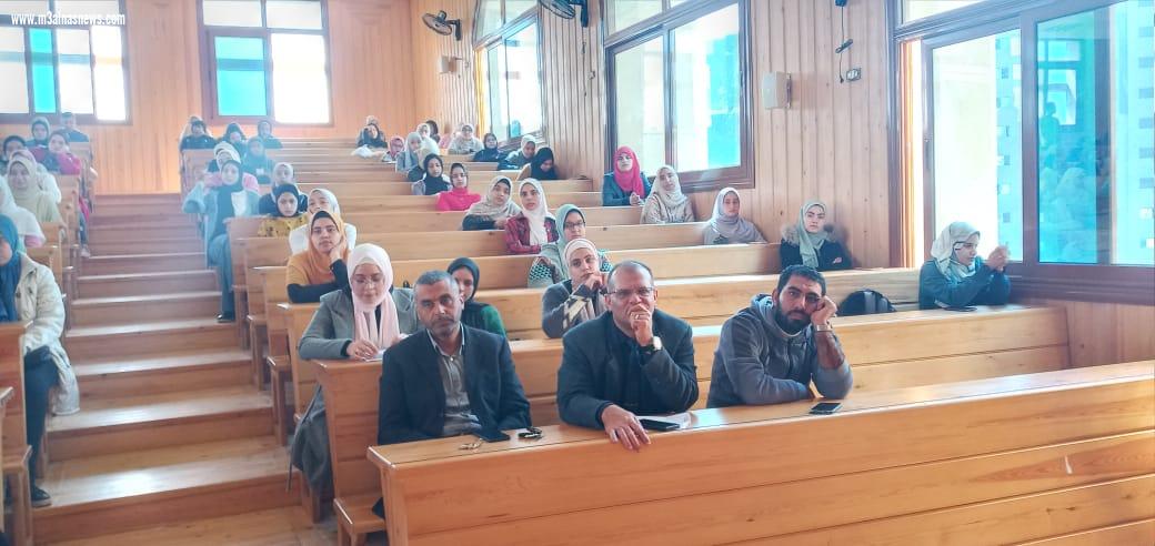 وعظ كفر الشيخ تشارك في ندوة توعوية بعنوان: ترسيخ القيم الأخلاقية والحضارية بين طلاب الجامعات