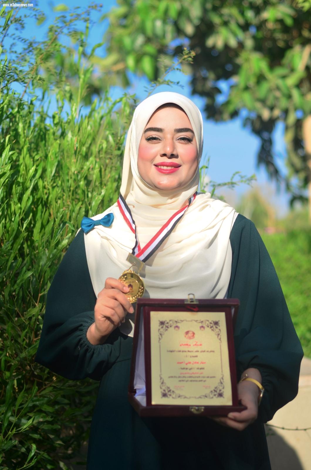 منار عادل ... إبنة أسيوط موهبه فذه فى فنون الرسم 