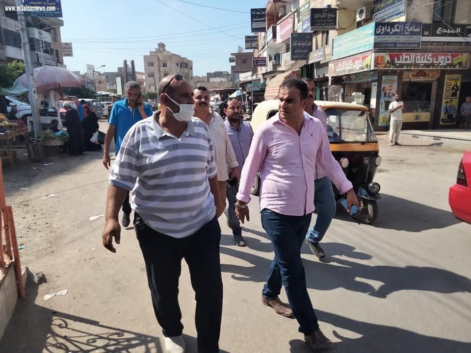 حملات للنظافة ورفع الاشغالات ومراجعة غرف الصرف الصحي بالحامول بكفر الشيخ