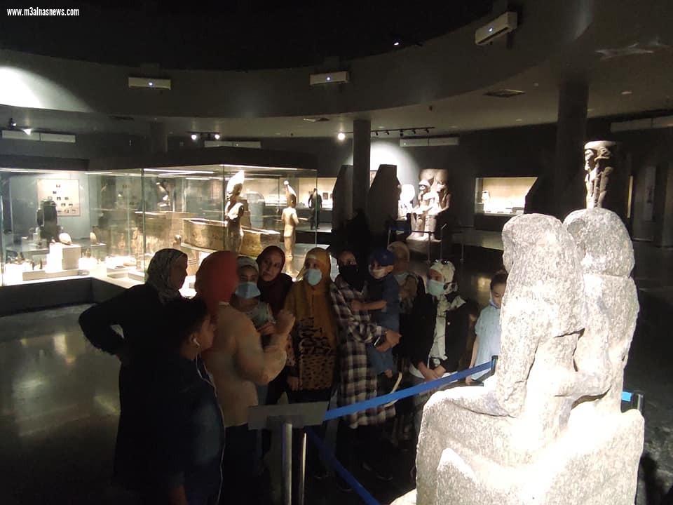 ورشة عمل لتعليم الخط الهيروغليفى للأطفال بمتحف كفر الشيخ ورحلة ترفيهية لكبار السن