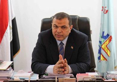 القوى العاملة ..توضح طريقة تسجيل العمالة غير المنتظمة للحصول على المنحة