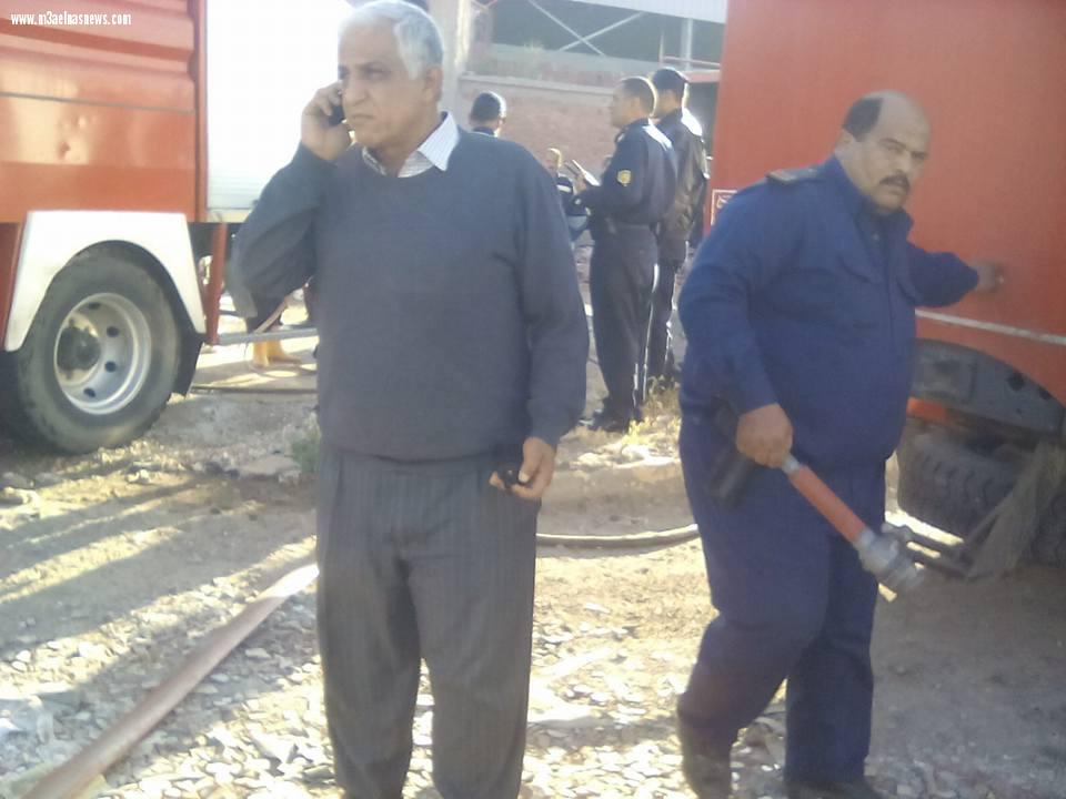 بالصور| حريق يلتهب مصنع غزل ونسيج بالمنطقة الصناعية ببلطيم وإصابة عامل