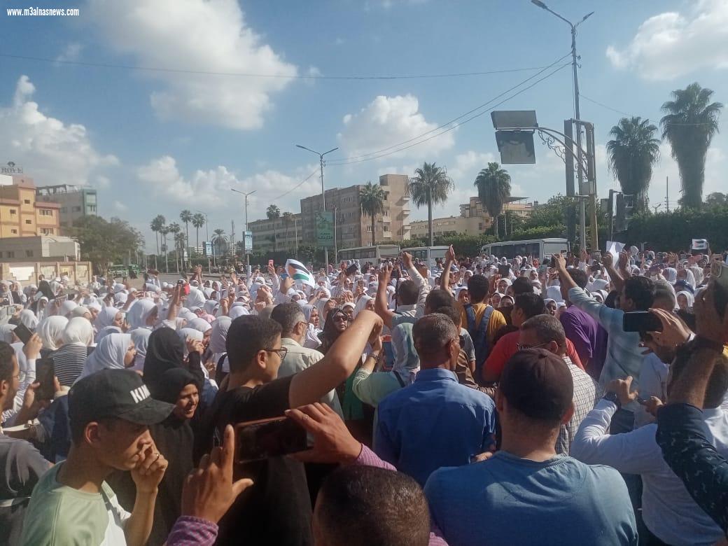 محافظة كفر الشيخ تنظم مظاهرات لدعم المقاومه الفلسطينيه بمشاركة مؤسسات الدولة