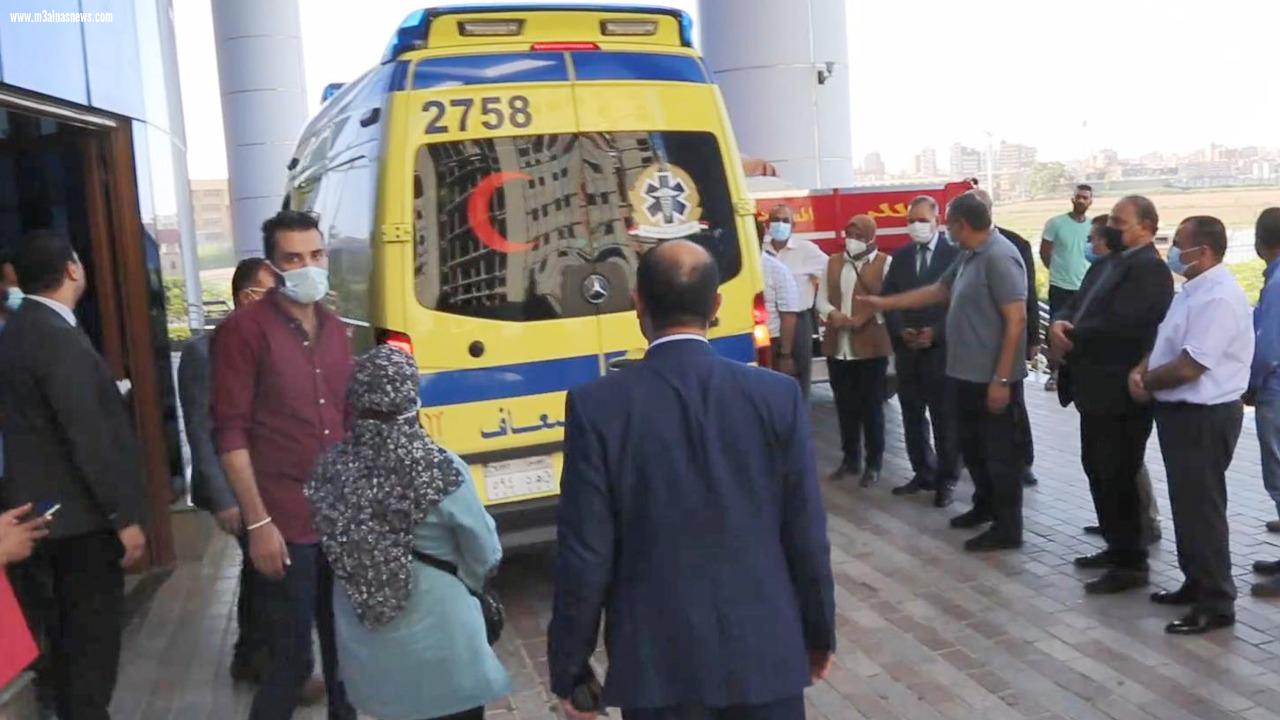 نقل المصابين من لاعبي فريق دسوق لكرة السرعة لمستشفى كفر الشيخ الجامعي