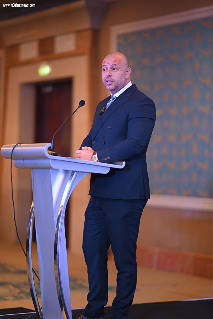 رئيس البورصة المصرية يشارك في مؤتمر 