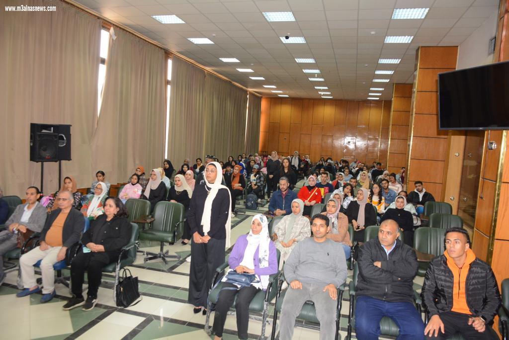جامعة أسيوط تنظم ندوة بعنوان... كن إيجابياً وشارك في انتخابات رئاسة الجمهورية 2024