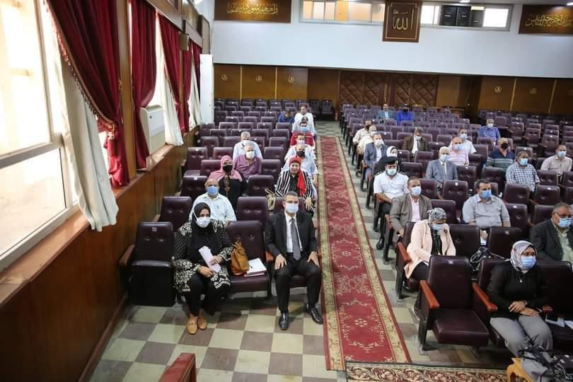 بالصور..  ضبط ١٧٥٠ كجم دواجن مجهولة المصدر  ومحافظ كفر الشيخ يتابع جولات رؤساء المدن 