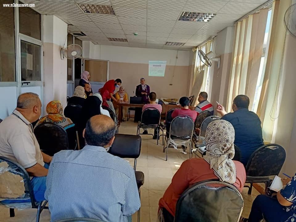 اجراء الكشف الطبي على1811 مريضاً وتلقي اللقاح ل11 ألف مسافر بكفر الشيخ