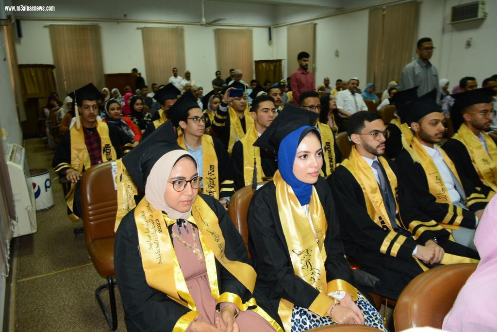 كلية تكنولوجيا صناعة السكر والصناعات التكاملية بجامعة أسيوط تحتفل بتخريج طلاب الدفعة الرابعة 2023