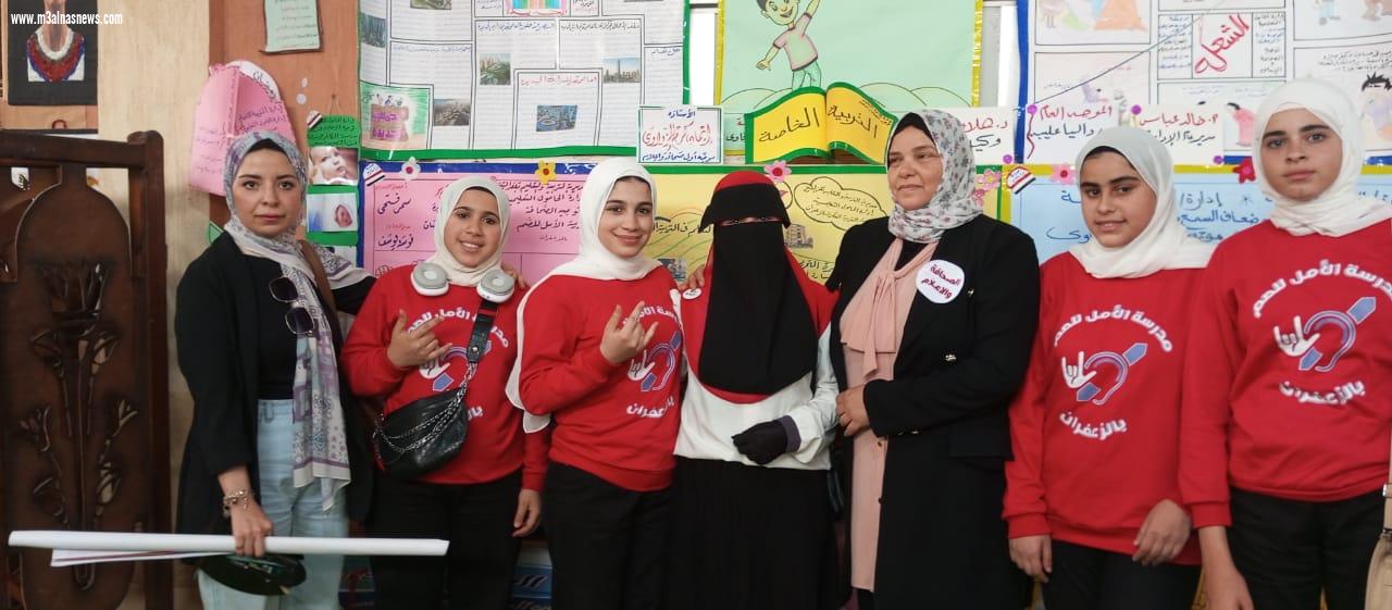 توجيه الصحافة والإعلام بإدارة الحامول التعليمية بكفرالشيخ يكرم الطلاب المتفوقين علميا وصحفيا وإعلاميا بمدرسة الشهيد عياد