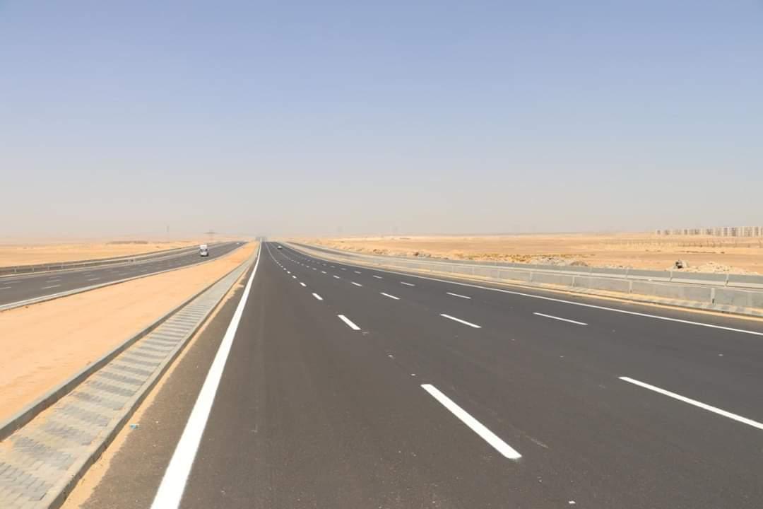 وزير الإسكان يستعرض إنجازات 6 أعوام بمختلف القطاعات فى عهد الرئيس عبدالفتاح السيسى