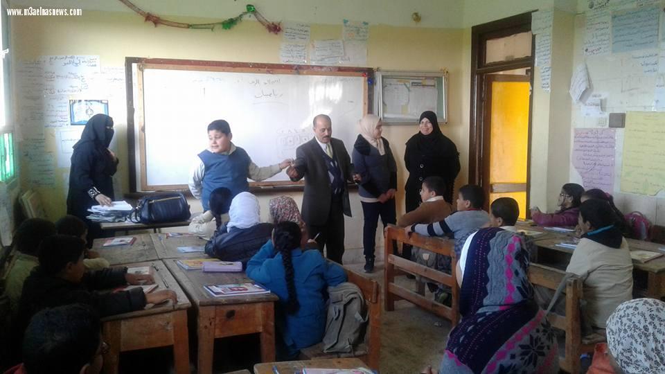 مدير التعليم الإبتدائى بـ