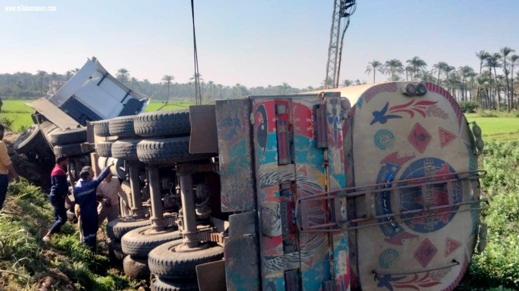 انقلاب سيارة فنطاس بالطريق الدولي الساحلي بكفر الشيخ