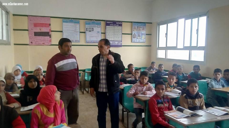 مدير التعليم الابتدائى بالحامول فى كفر الشيخ يقود القافلة التعليمة لمدرسة ٤٥ الشراقوة