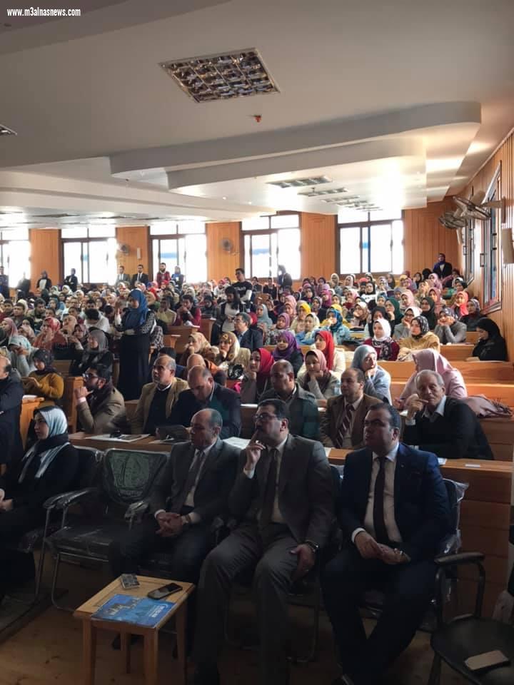 العبد يشارك في ندوة البروبيوتك والفيتوبيوتك فى الاستزراع المائي بجامعة كفرالشيخ