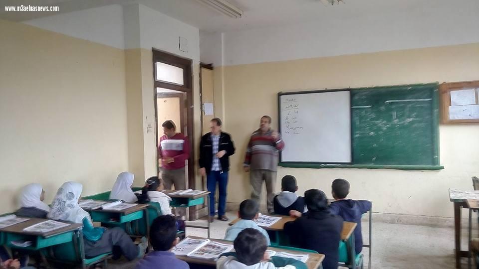 مدير التعليم الابتدائى بالحامول فى كفر الشيخ يقود القافلة التعليمة لمدرسة ٤٥ الشراقوة