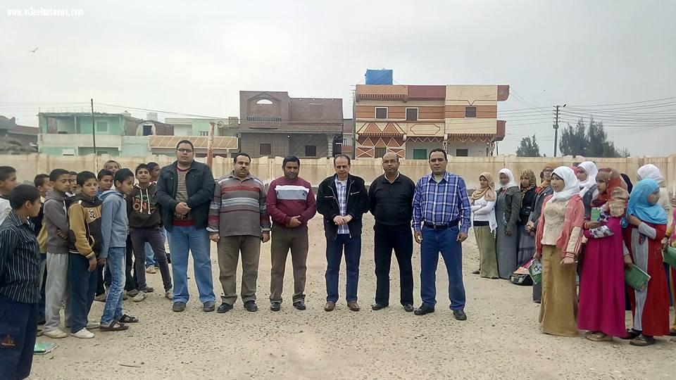 مدير التعليم الابتدائى بالحامول فى كفر الشيخ يقود القافلة التعليمة لمدرسة ٤٥ الشراقوة