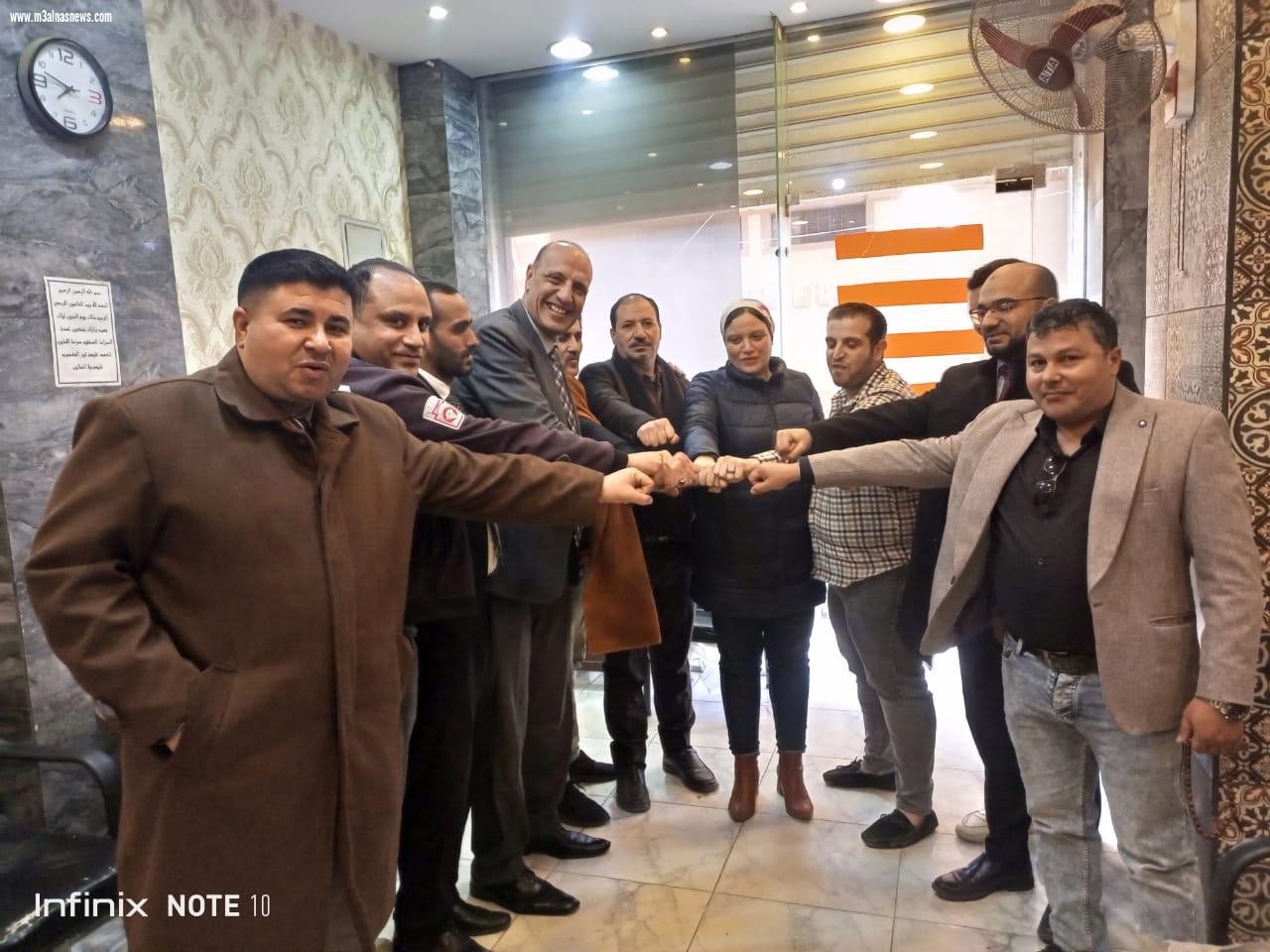 مجلس إدارة جريدة مع الناس يهنىء المستشار البدوى مجاهد بفوزه بمقعد نقيب المحامين ببيلا