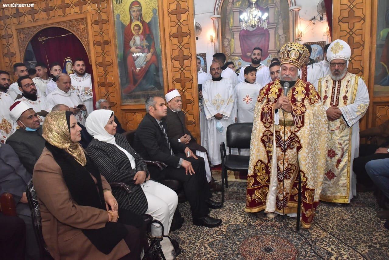 بحضور القيادات التنفيذية والدينية نائب محافظ أسيوط يزور ايبارشيات منفلوط والدير المحرق والقوصية والانجيلية الأولى للتهنئة بعيد الميلاد المجيد