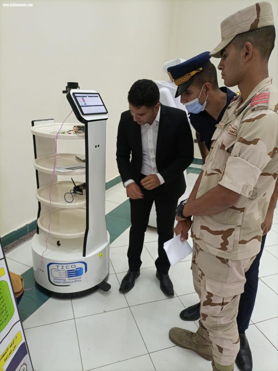 كليه الذكاء الاصطناعي بجامعه كفر الشيخ  تشارك بروبوت الخدمات الطبيه