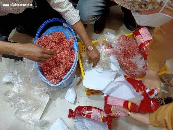 الدقهلية: اعدام حوالي 85 كيلو جرام مواد غذائية متنوعة خلال المرور على 6 منشآت غذائية بمدينة منية النصر.